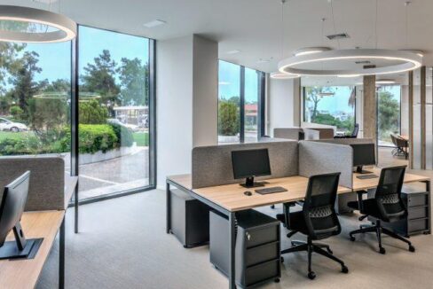 office-with-a-garden-view-768x432